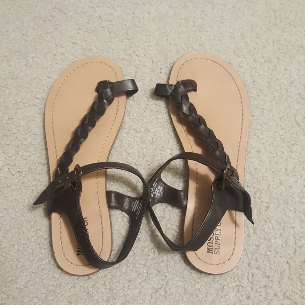 Mossimo - Picture 2 of 8